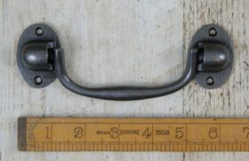 Lifting Handle Oval Mounting Plates 2 Screws Cast Antique Iron 165mm x 55mm