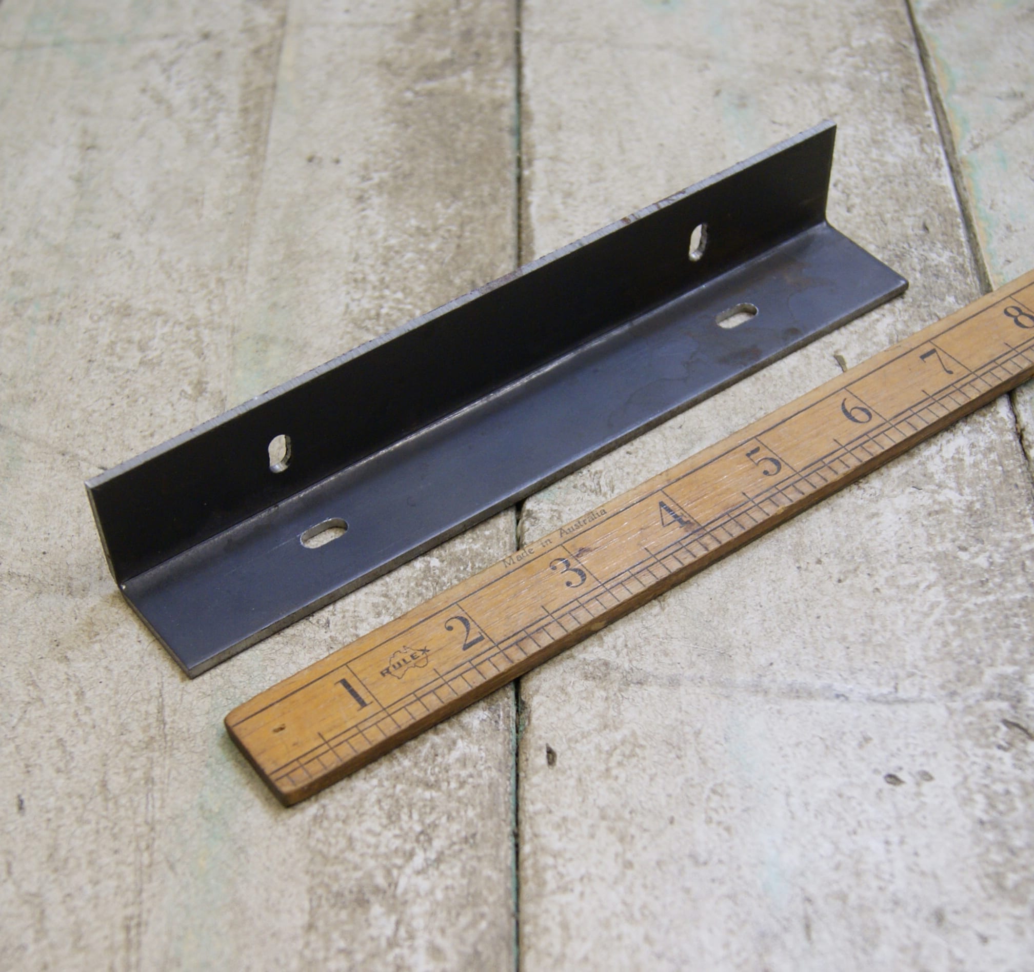190mm Alcove Angled Iron Bracket - ideal for scaffold board shelves