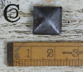 Stud / Nail Square Plain Waxed Antique Iron 30mm