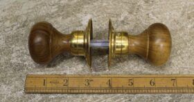 Door Knob Set Bun Type Teak / Brass 50mm