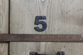 Cast Iron NUMBER 5 Cast Antique Iron H50mm
