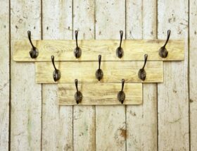 Coat Board PLAIN SIMPLE 4 hooks Rough Sawn Pine 100 x 600mm